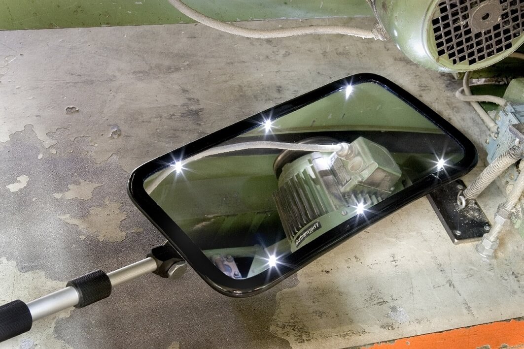 Inspection mirror 20 × 40 cm, with wheels and lighting