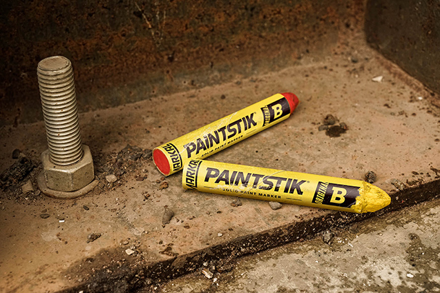 Paintstik Original B – solid paint marker, yellow