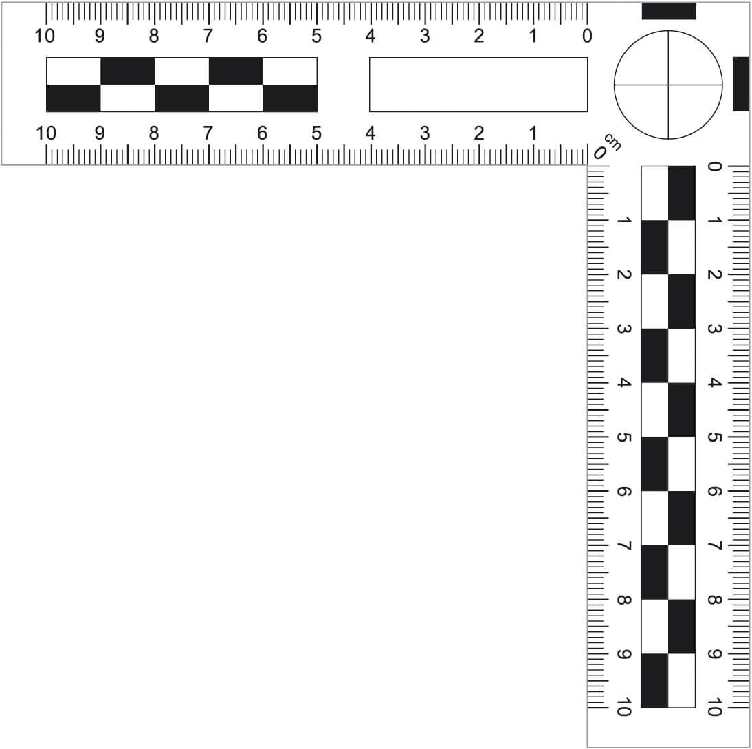 L-shape 10 × 10 cm, magnetic scale