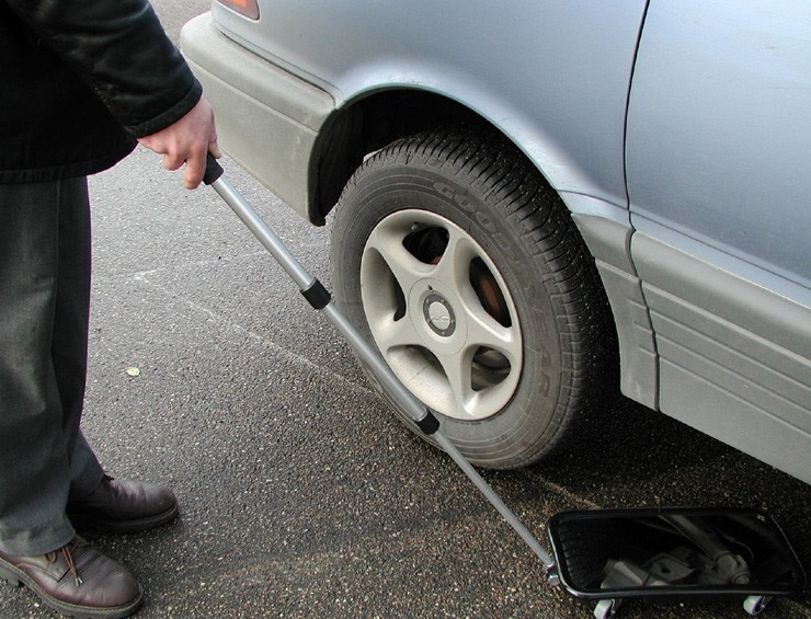 Inspection mirror 20 × 40 cm, with wheels