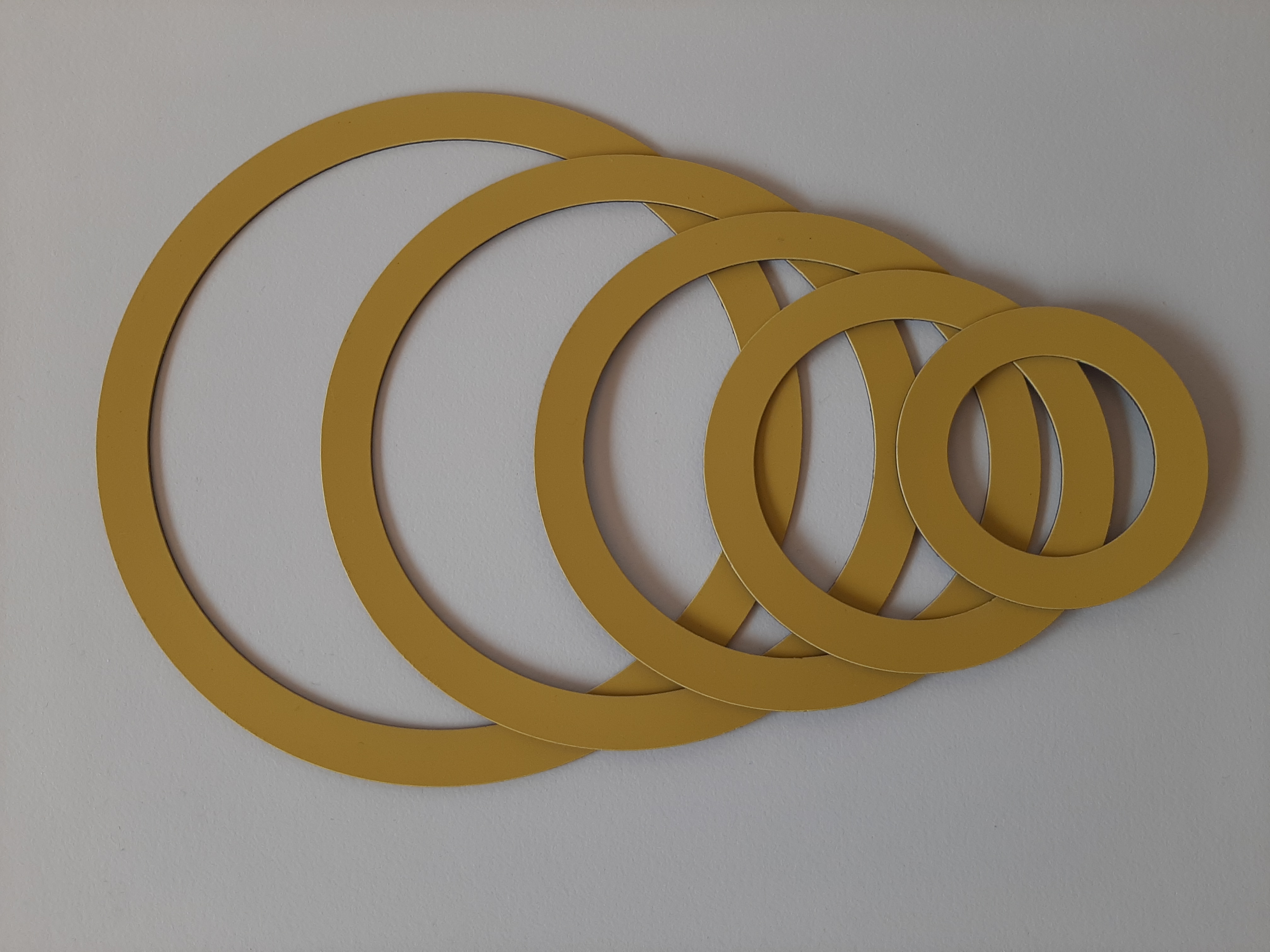 Magnetic rings, bright yellow