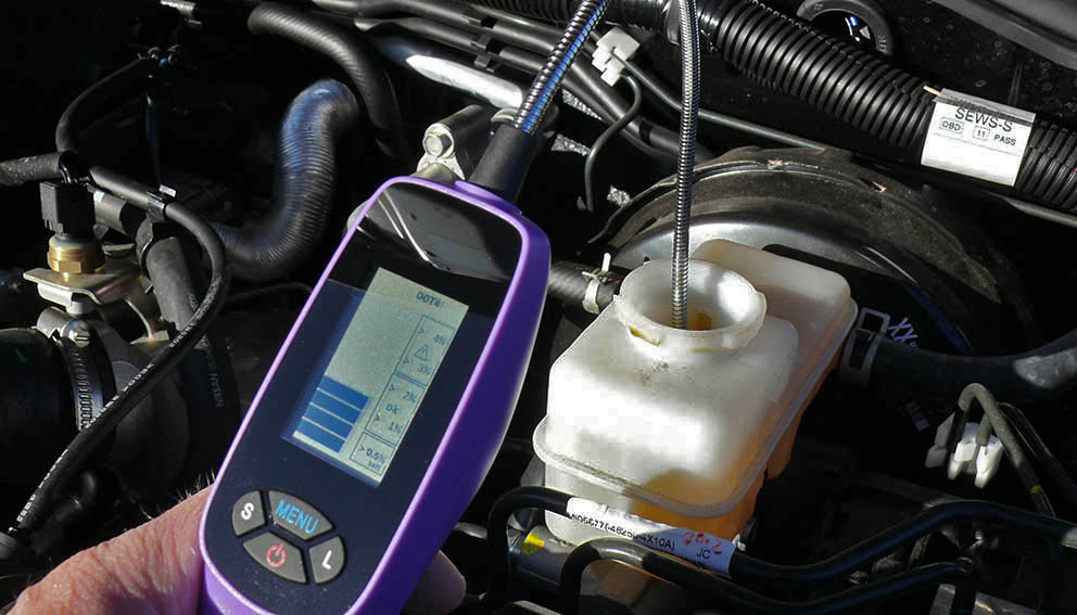 Brake fluid tester